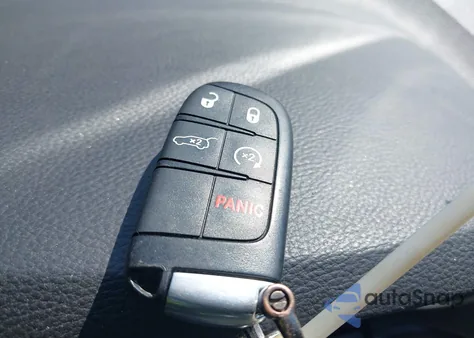 2020 Jeep Grand Cherokee Limited 4X2 z USA, uszkodzony, nr VIN 1C4RJEBG2LC348350